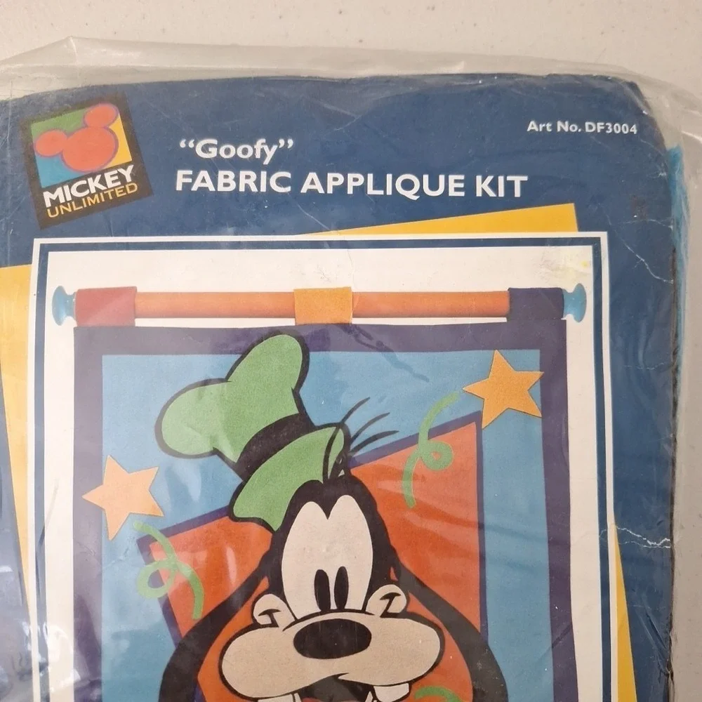 Vtg Disney Authentic Mickey Unlimited Goofy Fabric Applique Kit No DF3004 USA